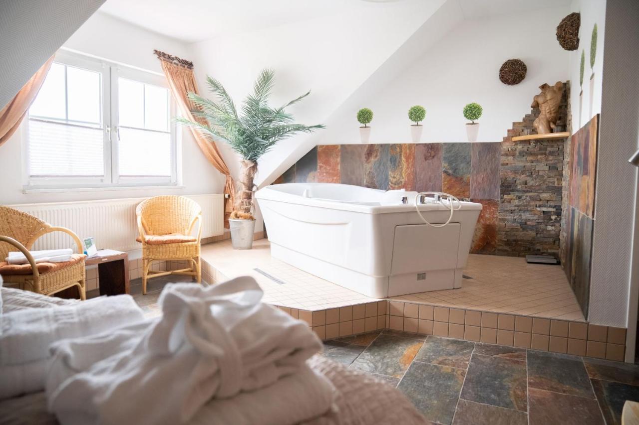 Hotel Am Uckersee Röpersdorf المظهر الخارجي الصورة